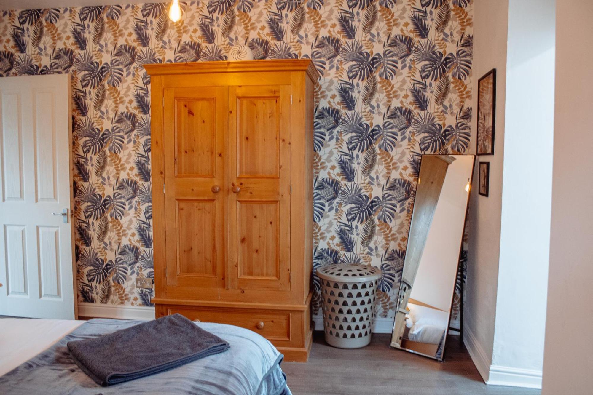 Apartamento Spacious Flat With Free Parking Harrogate Exterior foto