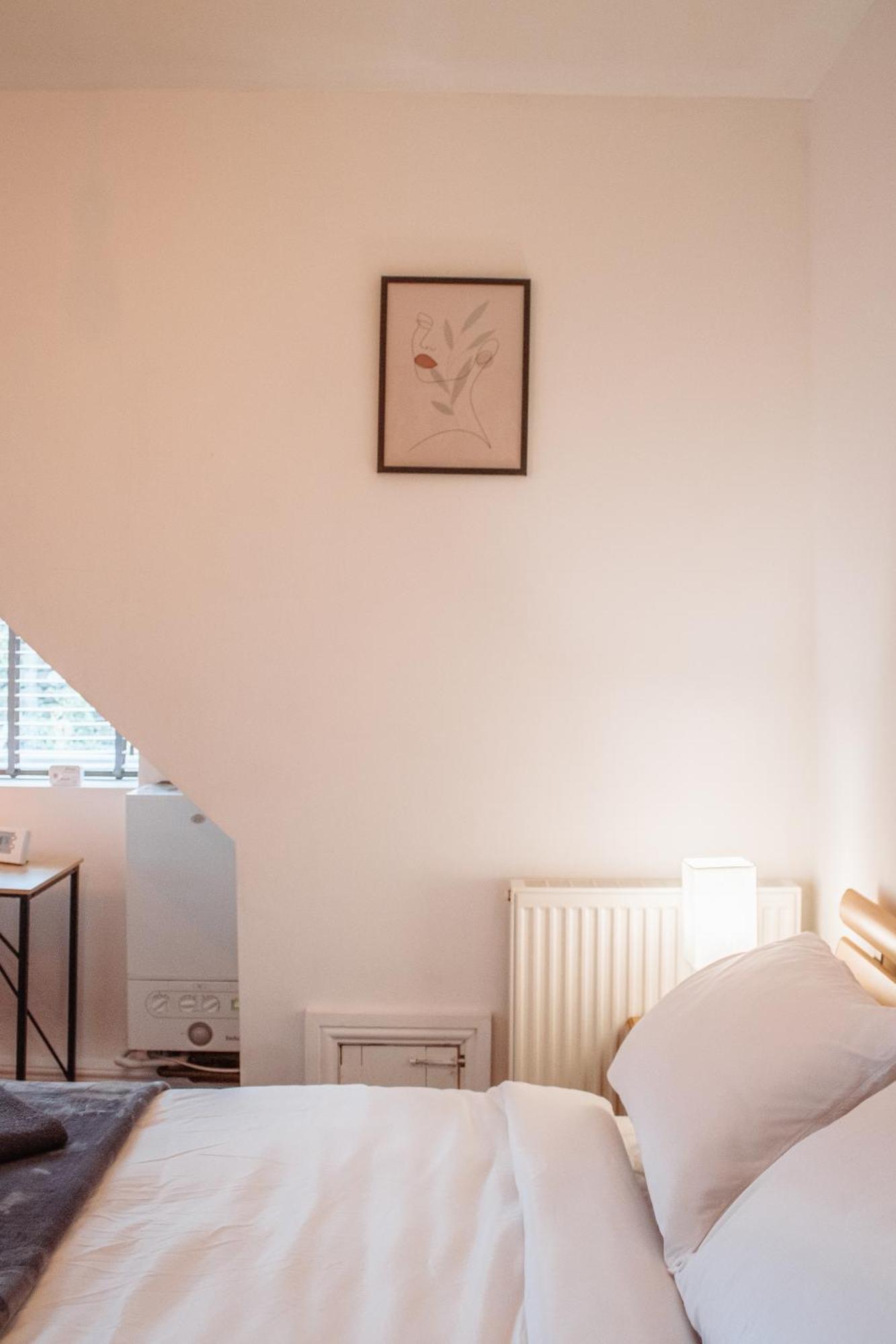 Apartamento Spacious Flat With Free Parking Harrogate Exterior foto